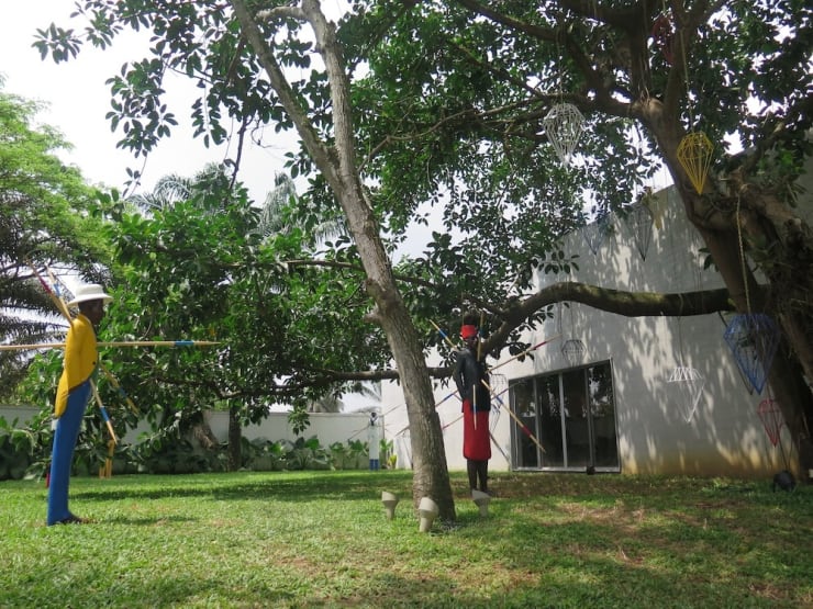 Exposition "Akwaba, Assinie mon amour" à la Galerie Cécile Fakhoury à Abidjan 2014 © Pascale Marthine Tayou