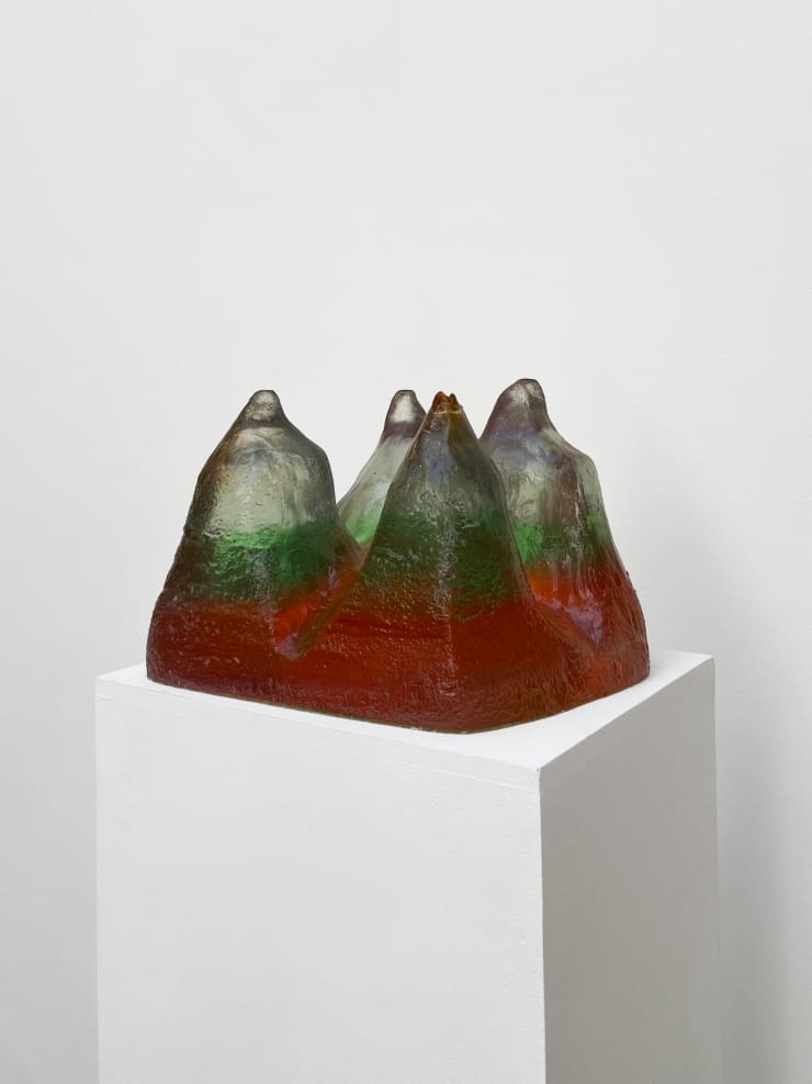 Julia Thompson Love Endures as an Image even if it Fails in Practise, 2023 Resin 20 x 30 x 30 cm