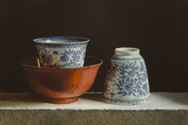 Erkin - Stilleven met rode kom en bekers - 2014 - olieverf op paneel - 29 x 19,5 cm