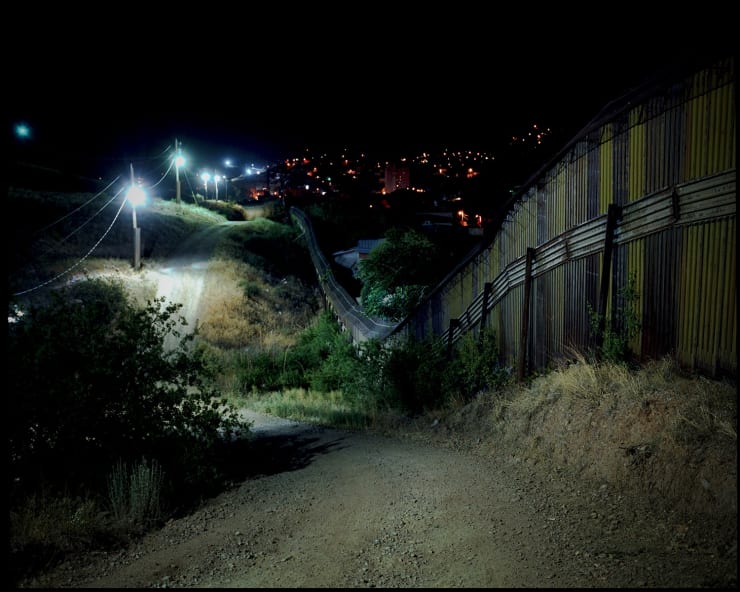 HÉCTOR MEDIAVILLA, LATINGO BORDER #7, 2010