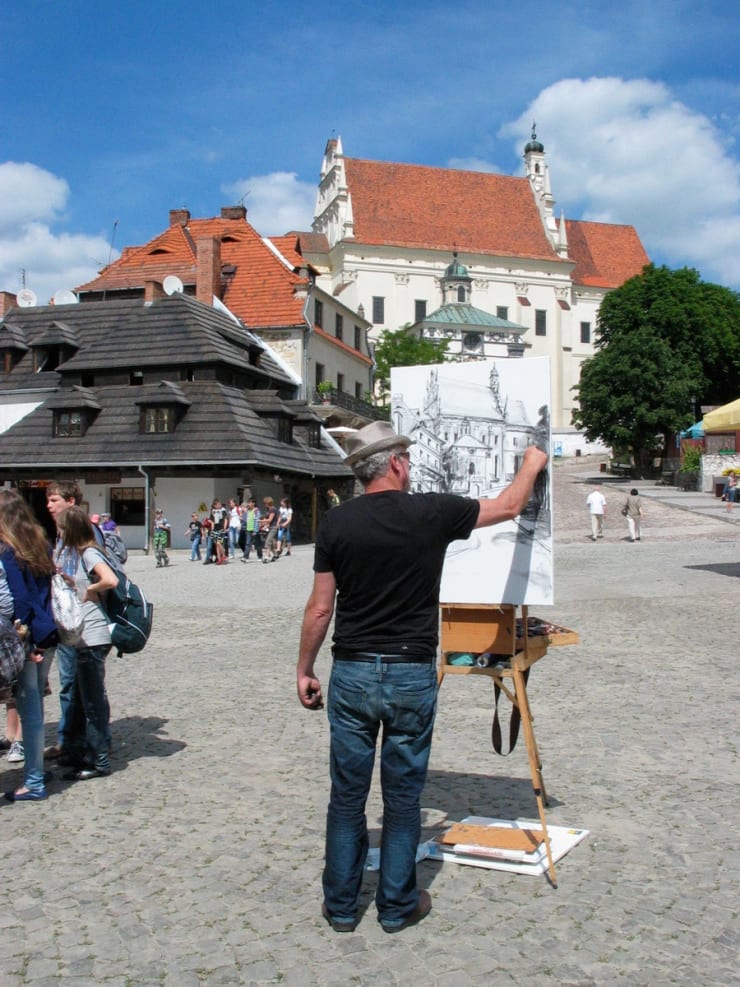 2010 06 Gerard Byrne Plein Air Sketching Kazimierz Dolny Poland Photo Credit Agata Byrne 1 1