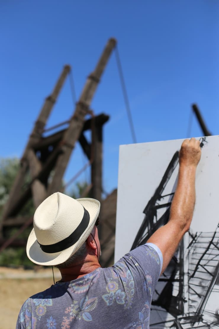 2015 08 06 Gerard Byrne Plein Air Sketching The Bridge Of Langlois Arles France Following Vincent Van Gogh Phot Credit Agata Byrne 2