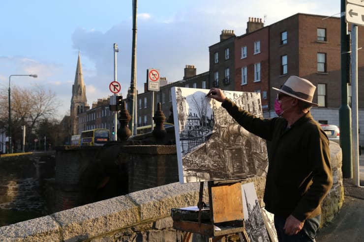 25 MARCH 2020 LEESON STREET BRIDGE, DUBLIN The Road Less Travelled photo: Agata Byrne