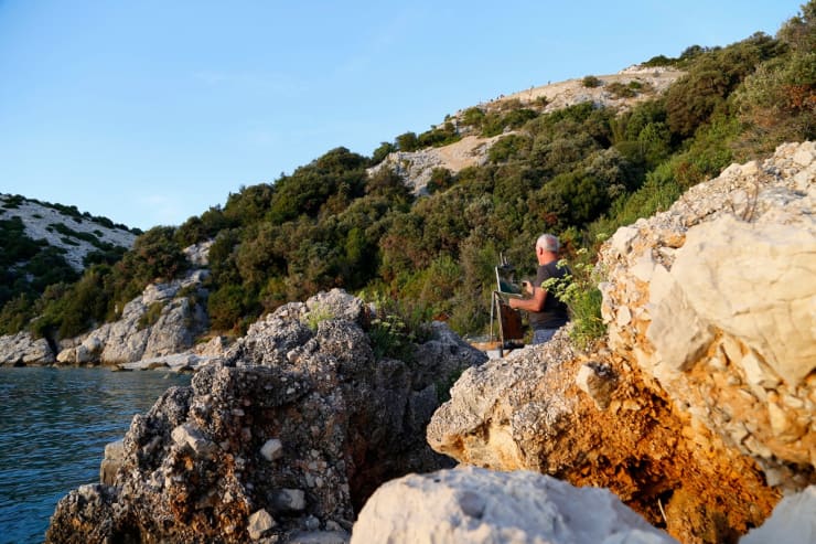 Gerard Byrne plein air painting 'Reflections' Kozica Beach Rab island Croatia photo credit Agata Byrne
