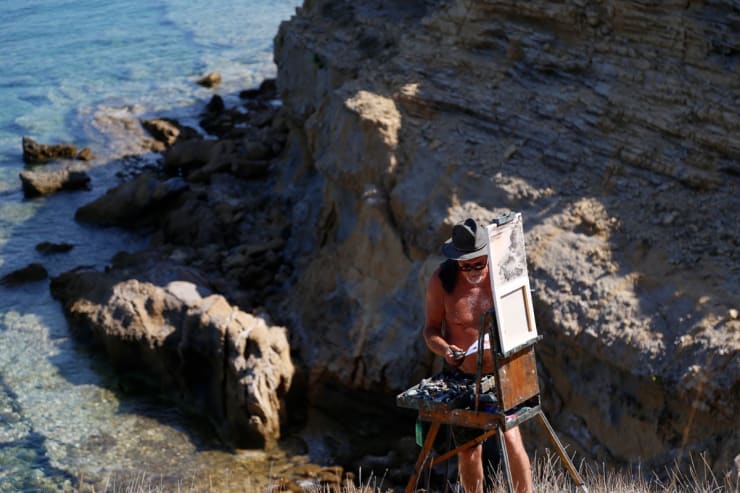 Gerard Byrne plein air painting 'Croatian Sandstone Rocks I' Lopar peninsula Rab island Croatia photo credit Agata Byrne
