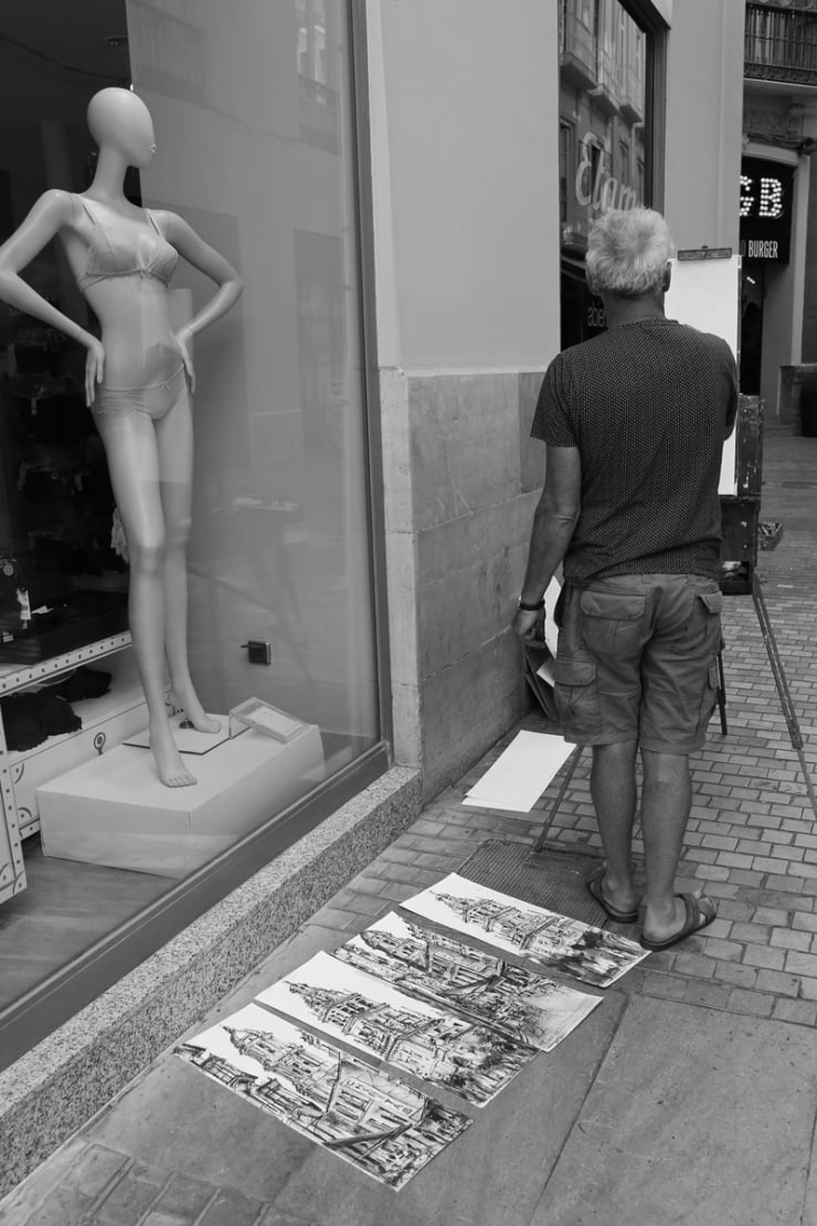 Gerard Byrne sketching plein air cityscape of Malaga, Spain