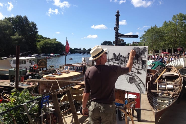 Gerard Byrne painting plein air 'Boats at Richmond'
