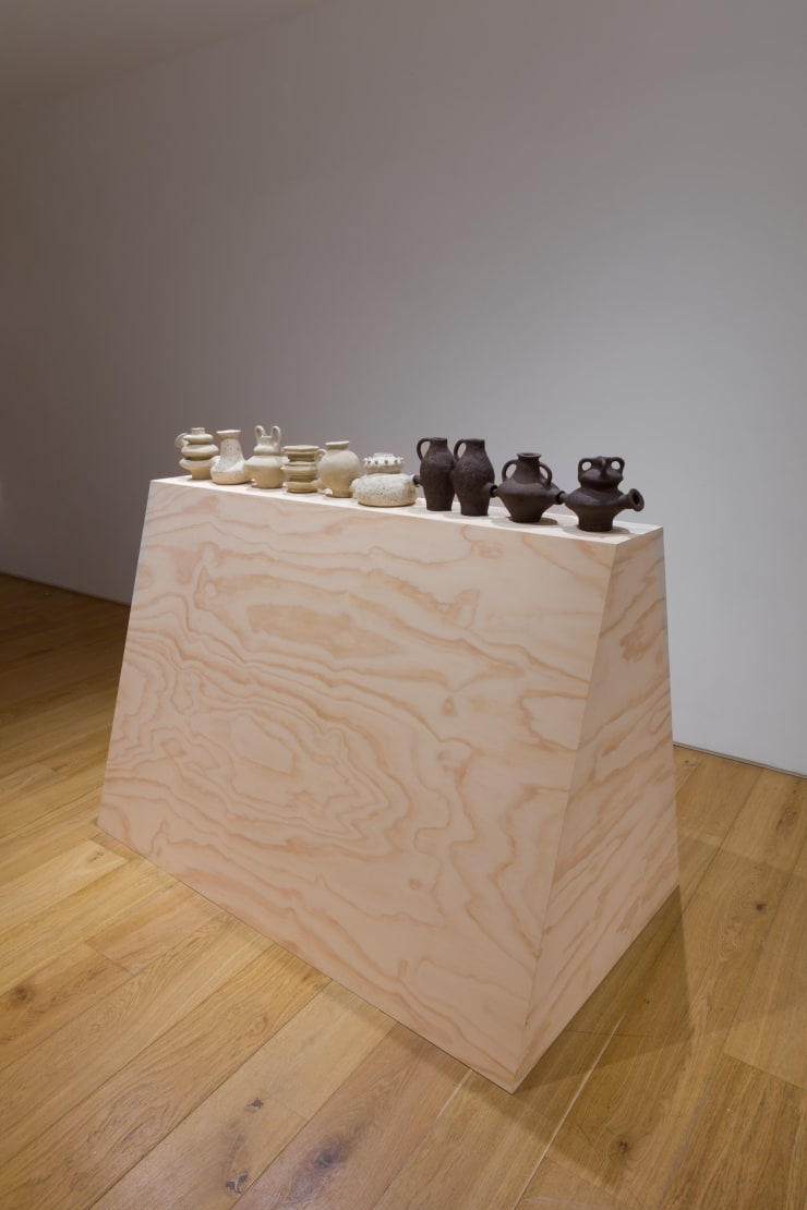 Ayla Tavares sonante 15, 2024 Graphite on ceramic