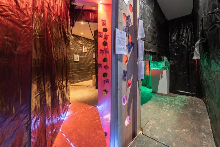 assume vivid astro focus: Long and Deep French Kiss