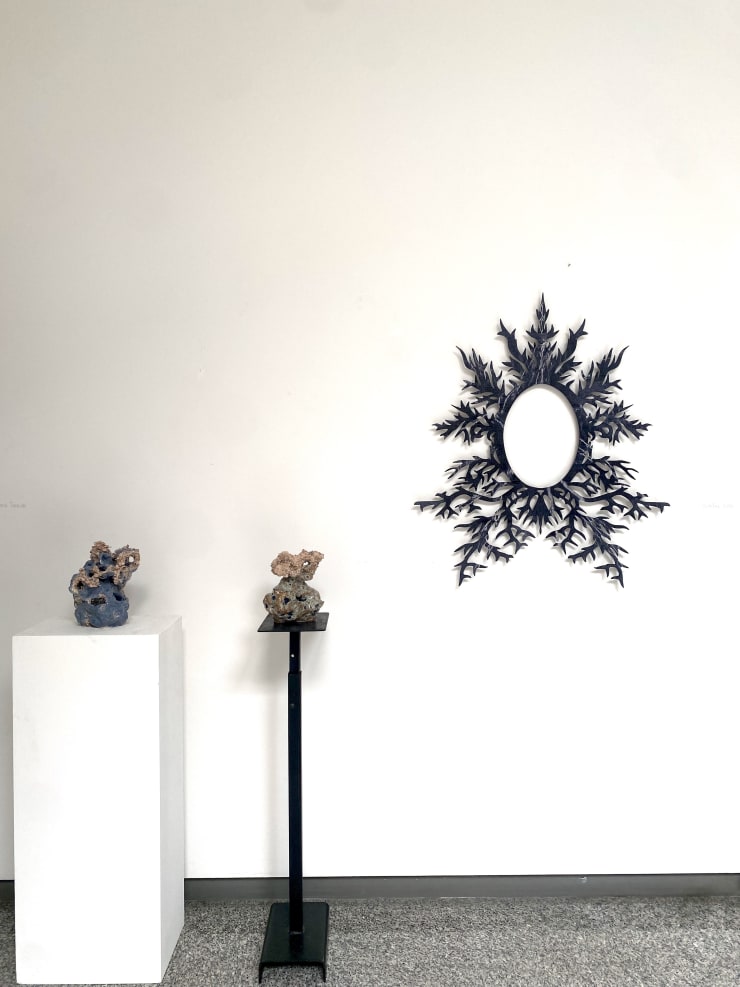 Veduta dell'esposizione con opere di Valentina Schito, Gloria Tomasini.