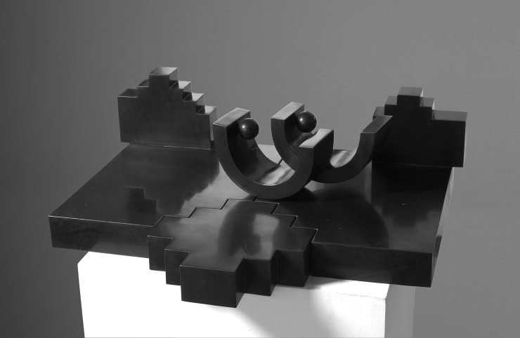 Luogo d'Incontro, 2003, Marmo nero di Belgio, cm 80x63x22,5