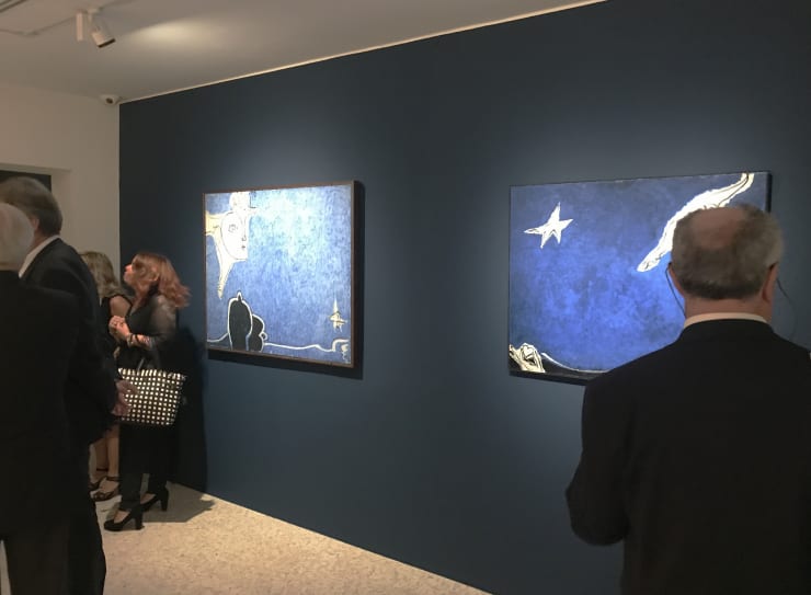 Veduta dell'installazione della mostra, sulla sinistra l'opera La patetica.