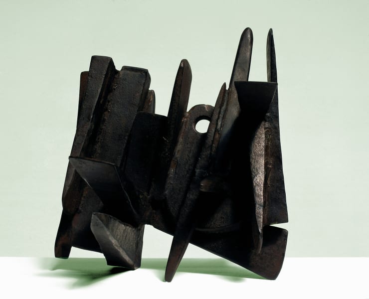 Opus 22 Roma, 1958, ferro forgiato e saldato, cm 30x28x34.