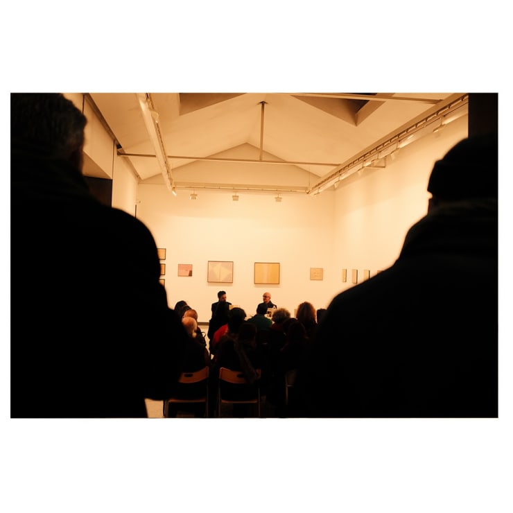 Fotografia dell'incontro tenuto in galleria il 12 dicembre 2023. Fotografia di Thomas Pagani.