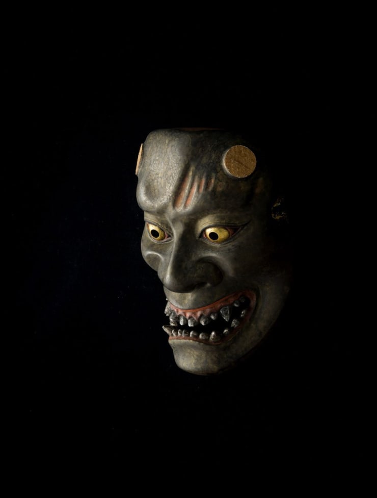 Koukun Ohtsuki, YAFUUKI（ONI: Cut the Horn), 2009, 22.5 x 15.5 x 9cm, gofun, oro, argento, argilla vermiglio e inchiostro di china su cipresso.