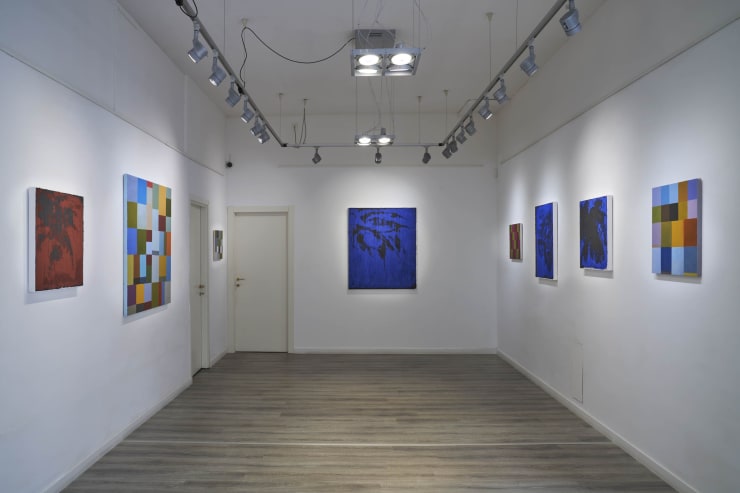 Veduta della mostra presso VV8artecontemporanea. Photo courtesy Fabrizio Ciccone