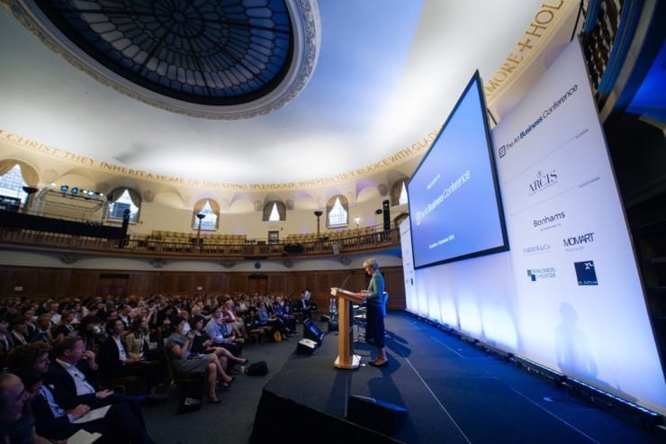 Ora-Ora Live — Episode 21 - Interview with Louise Hamlin from Art Market Minds