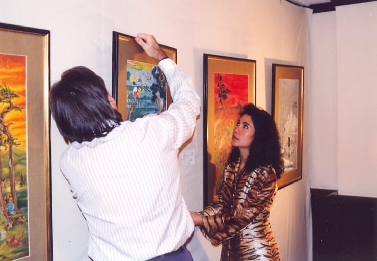 1986 – 1992 Paintings by Liu Dahong, Manfred and Wai Yin setting up the first exhibition, Schoeni Art Gallery, 1992
