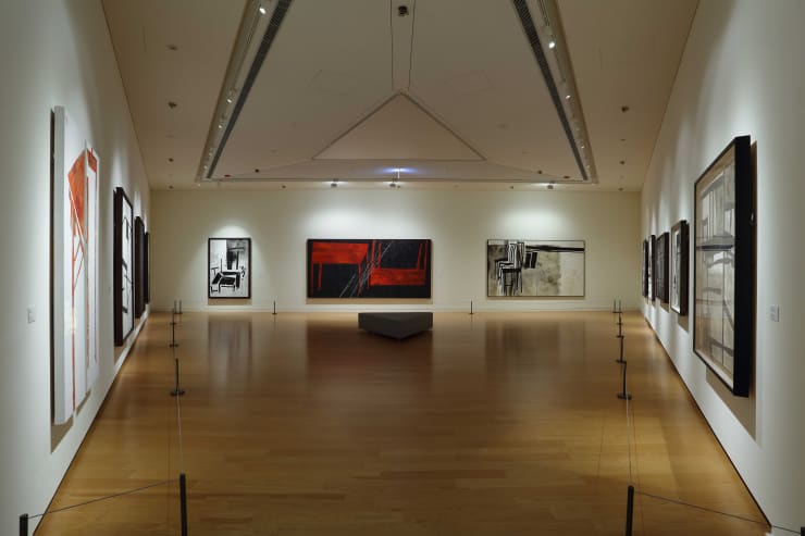 藝術家王懷慶現正於亞洲大學附屬現代美術館舉辦個展「王懷慶：五十年創作精選展」