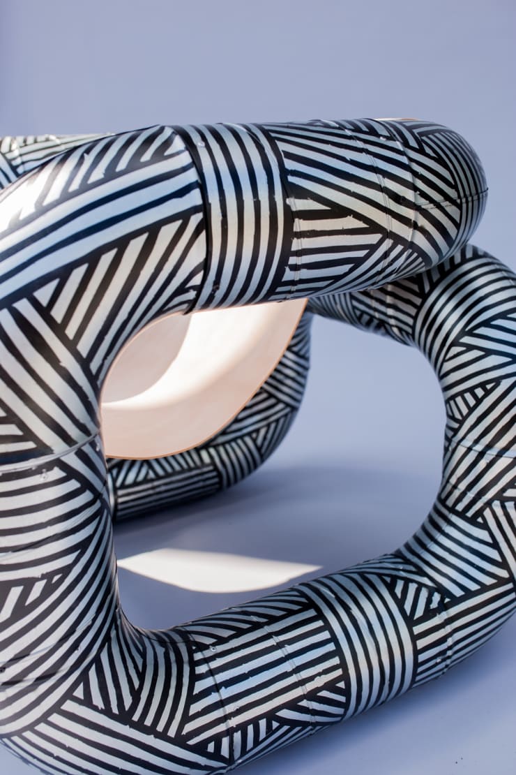 Tubular armchair - Antigoon by Lucas Muñoz Muñoz