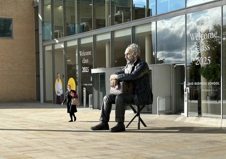 Who Am I?, The Figurative Sculpture of Sean Henry