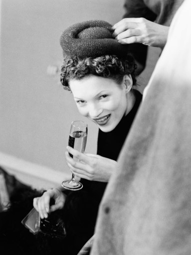 <span class="title">Kate & Champagne, Vivienne Westwood, Paris<span class="title_comma">, </span></span><span class="year">1993</span>