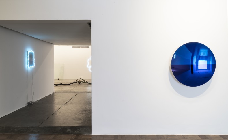 reflexões sobre espaço e tempo -- vista da exposição -- galeria nara roesler | são paulo, 2019 -- foto ©...