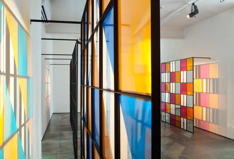 daniel buren, cores, luz, projeção, sombras, transparência: obras in situ e situadas, 2015