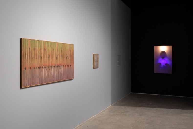 Abraham Palatnik: O sismógrafo da cor, vista da exposição, Nara Roesler New York, 2022. Foto: Jenny Gorman.