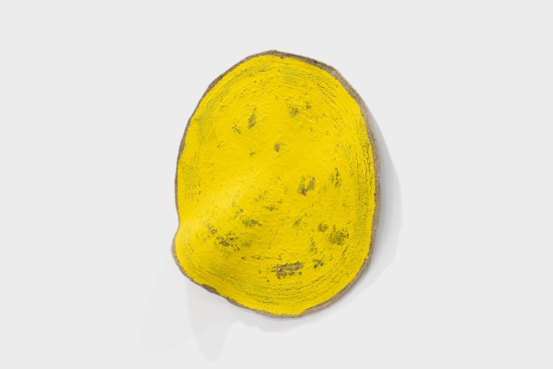 Carlos Bunga Map #8 (circular yellow), 2023 cola PVC e tinta látex sobre tapete Ø 150 cm