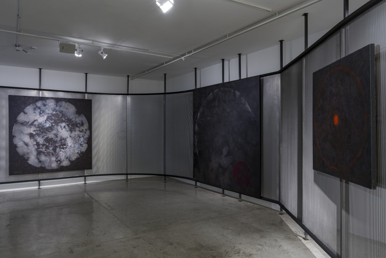 Vista da exposição Tomie Ohtake: Infravermelho, Nara Roesler São Paulo, 2024. Foto: Flávio Freire. Cortesia Nara Roesler.