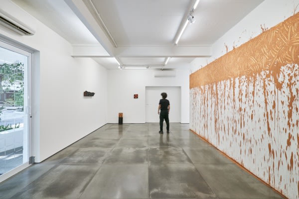 Vista da exposição Mães, Nara Roesler Rio de Janeiro, 2024. Foto: Rafael Salim. Cortesia dos artistas e Nara Roesler.