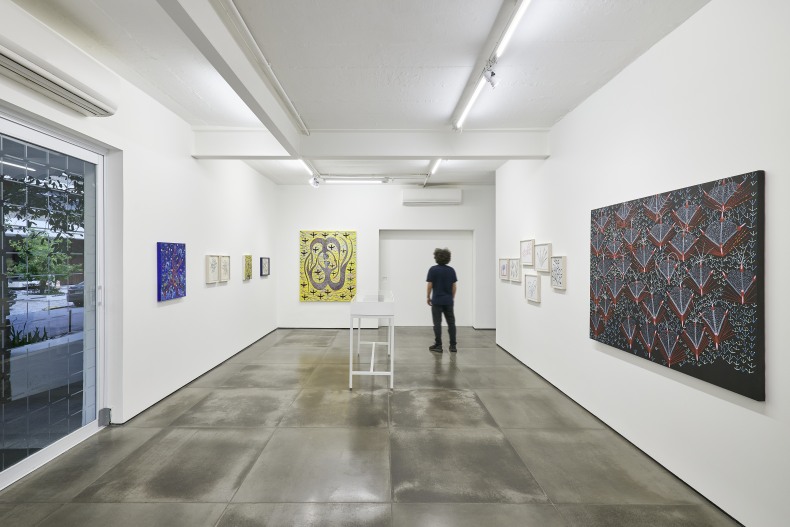 Vista da exposição Caçador de Fábulas, Nara Roesler Rio de Janeiro, 2024. Foto: Rafael Salim. Cortesia do artista e Nara Roesler.