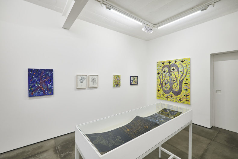 Vista da exposição Caçador de Fábulas, Nara Roesler Rio de Janeiro, 2024. Foto: Rafael Salim. Cortesia do artista e Nara Roesler.