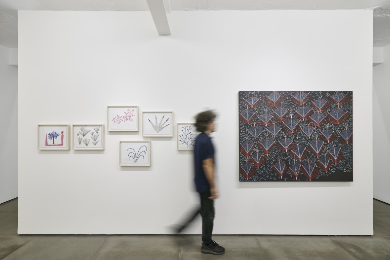 Vista da exposição Caçador de Fábulas, Nara Roesler Rio de Janeiro, 2024. Foto: Rafael Salim. Cortesia do artista e Nara Roesler.