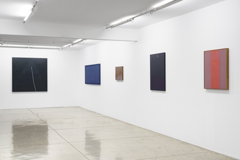 Vista da exposição A cor entre linhas, Nara Roesler São Paulo, 2025. Foto: Flavio Freire. Cortesia dos artistas e Nara Roesler.
