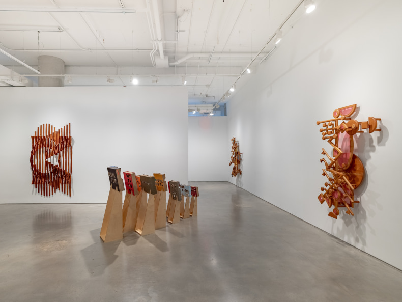 Vista da exposição Marco Castillo: From the Circle to the Star, Nara Roesler New York, 2025. Foto: Charles Roussell. Cortesia do artista e Nara Roesler.