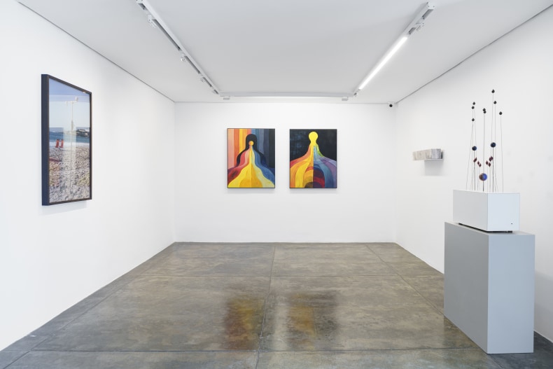 Vista da exposição Ruído estelar, Nara Roesler São Paulo. Cortesia dos artistas e Nara Roesler.