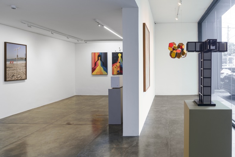 Vista da exposição Ruído estelar, Nara Roesler São Paulo. Cortesia dos artistas e Nara Roesler.