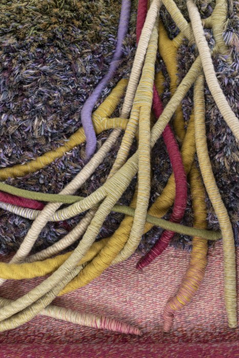 Norberto Nicola Ciranda, 2002 lã em tear manual, fibras vegetais e pigmentos 194 x 146 x 19 cm