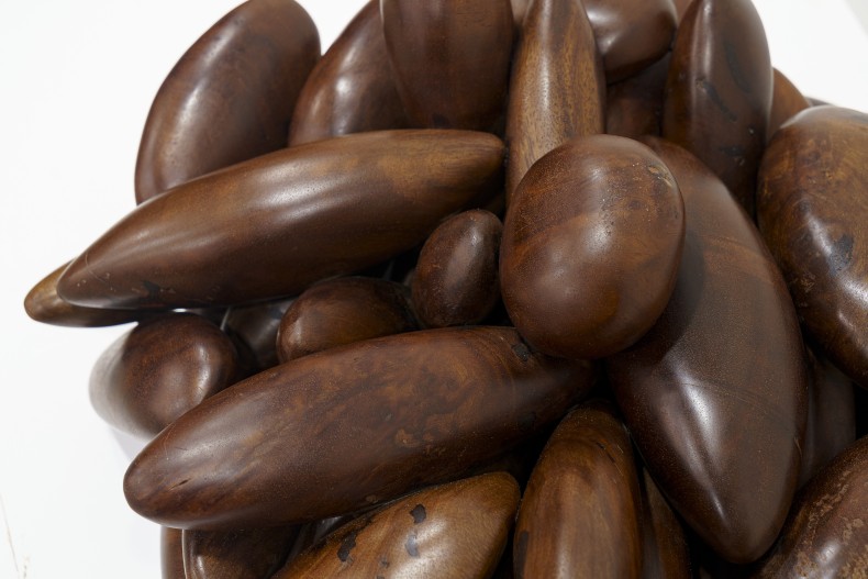 Marcelo Silveira Semente, 2014-2024 escultura em madeira (cajacatinga) 51.5 x 46.3 x 21 cm