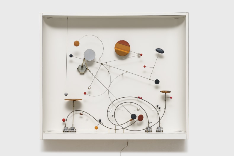 Abraham Palatnik Objeto Cinético C-15 1969/2001 motor, tinta, fórmica, madeira, metal e imãs ed unique 77 x 90,5 x 15 cm