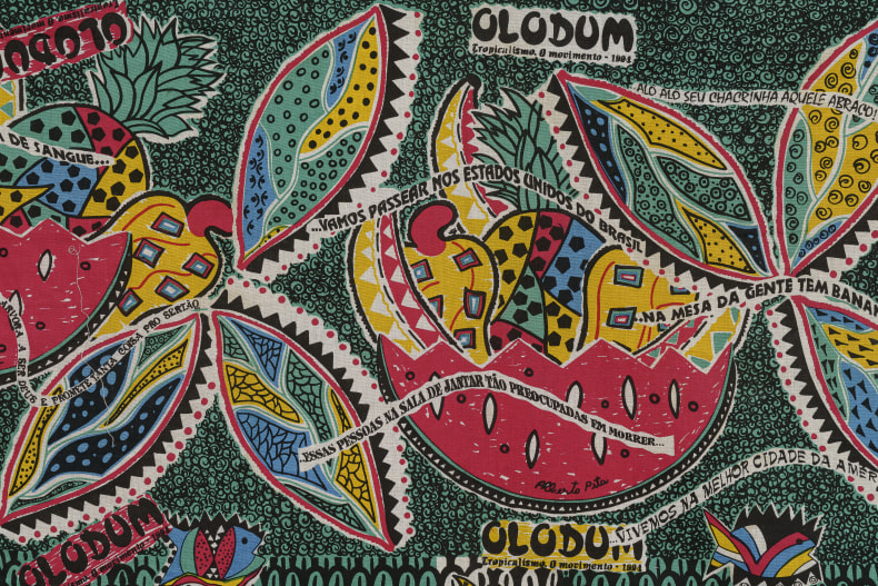 Alberto Pitta Olodum, Tropicalismo 1994 serigrafia sobre tecido de algodão 340 x 146 cm