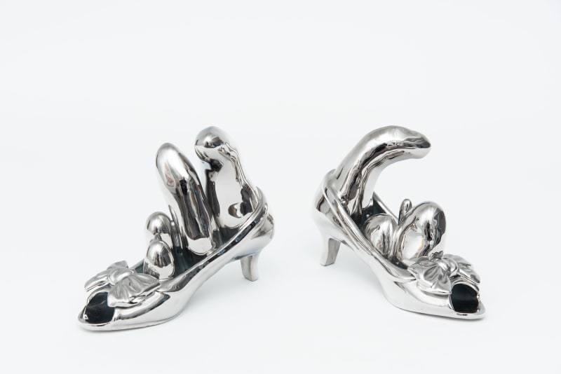 Yayoi Kusama, High-Heels With Bow (Silver), 2013