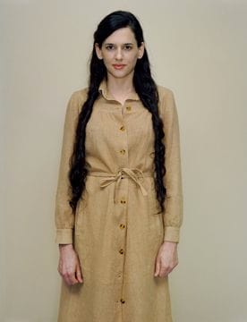 Rineke Dijkstra Taryn Simon, London, June 25, 2011, 2011