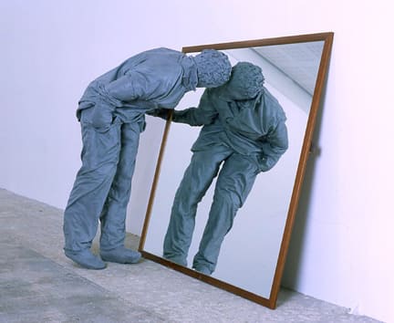 Juan Muñoz One figure, 2000