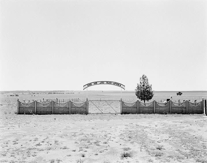 David Goldblatt Die Heldeakker, The Heroes' Acre: cemetery for white members of the security forces killed in 'The Total Onslaught.'...