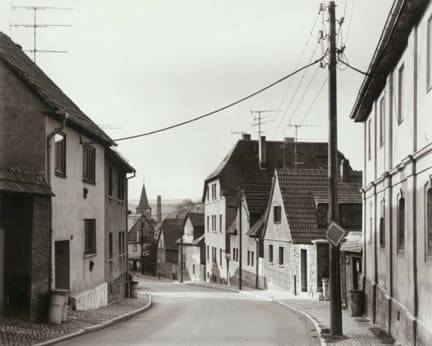 Thomas Struth Martin-Luther-Strasse, Ober Weimar 1991, 1991