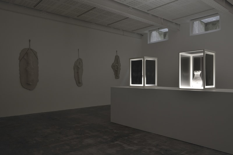 An exhibition installation view from: Giuseppe Penone, Ebbi, Avrò, Non Ho (J’eus, J’aurai, Je n’ai)