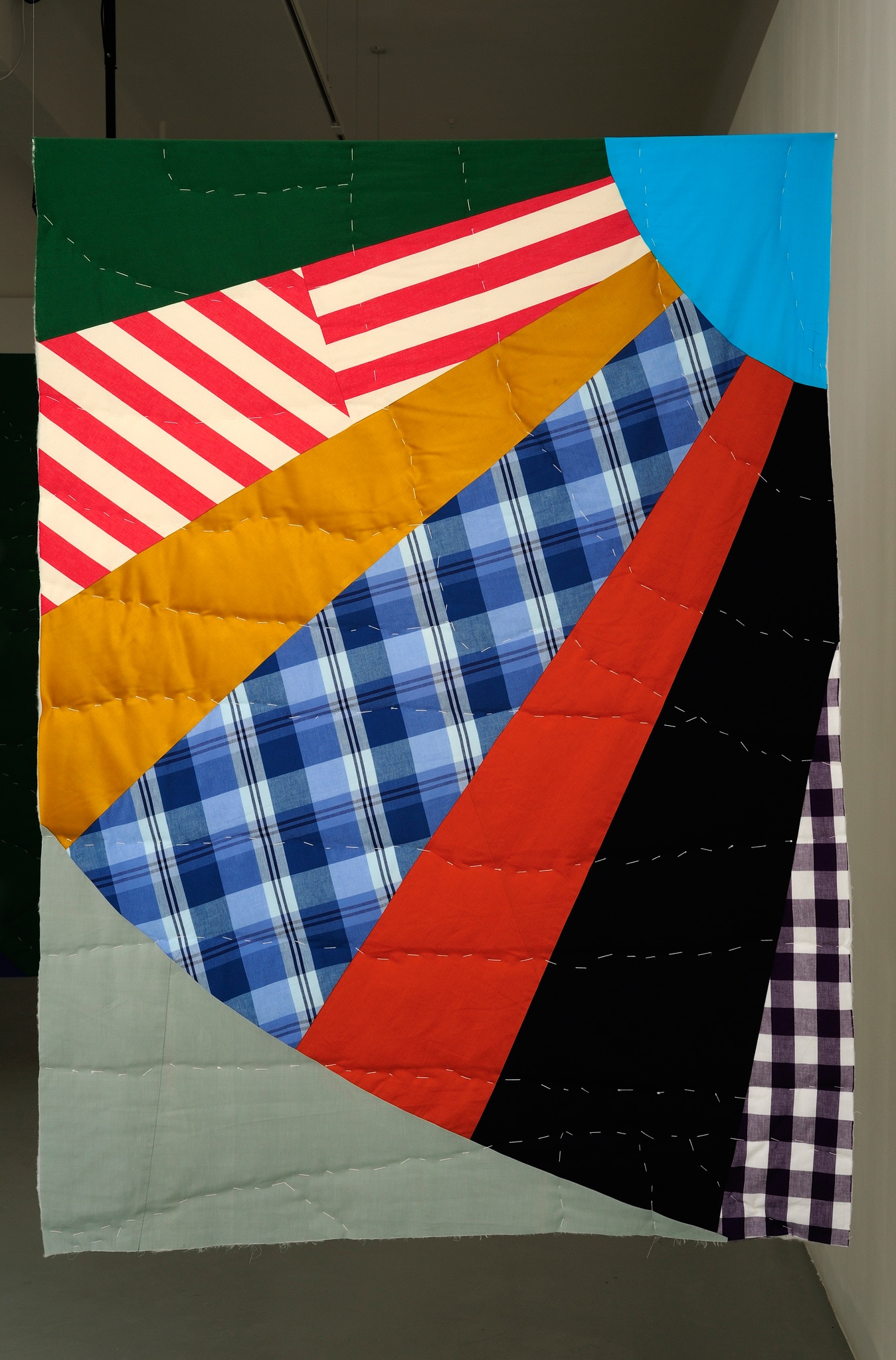 Ulla von Brandenburg Wagon Wheel2009 Fabric quilt 188 cm x 136 cm